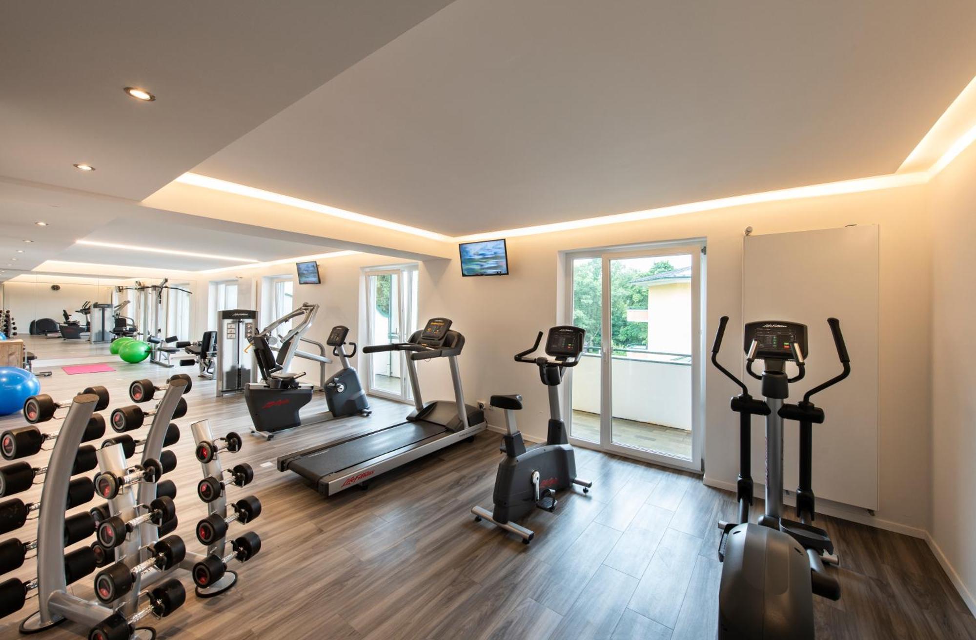 Parkhotel Бад-Фюссинг Экстерьер фото