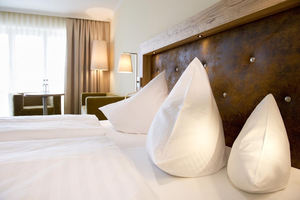 Parkhotel Бад-Фюссинг Экстерьер фото